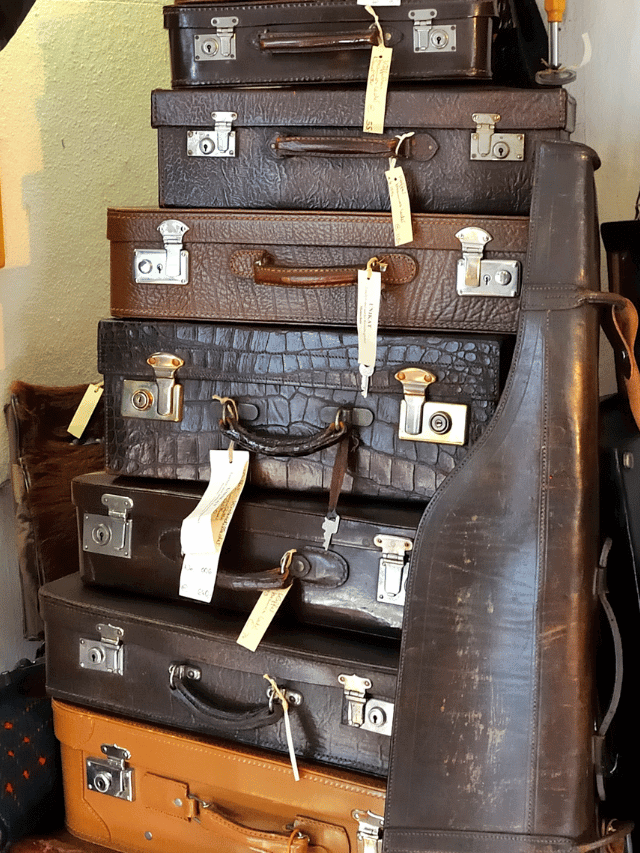 How to Store Luggage in a Proper Way?