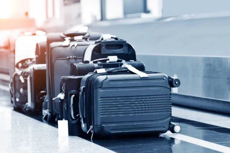 How Much Luggage Is Allowed on a Plane?