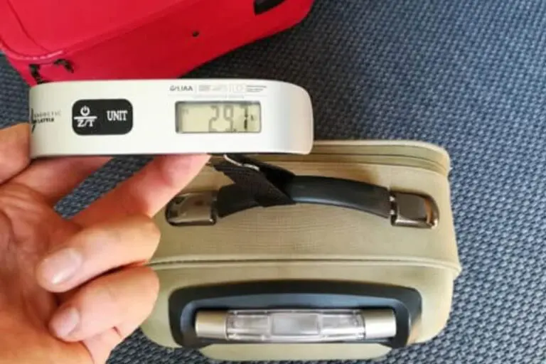 How to Weigh a Luggage Before the Flight