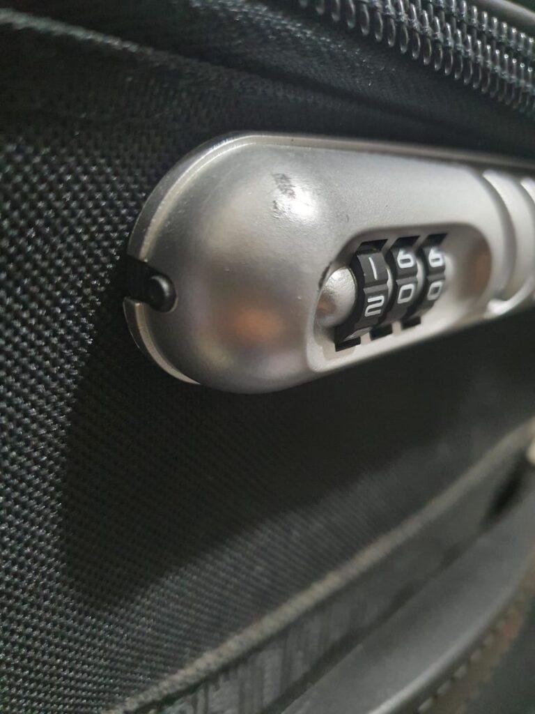 How to reset Luggage lock Combination